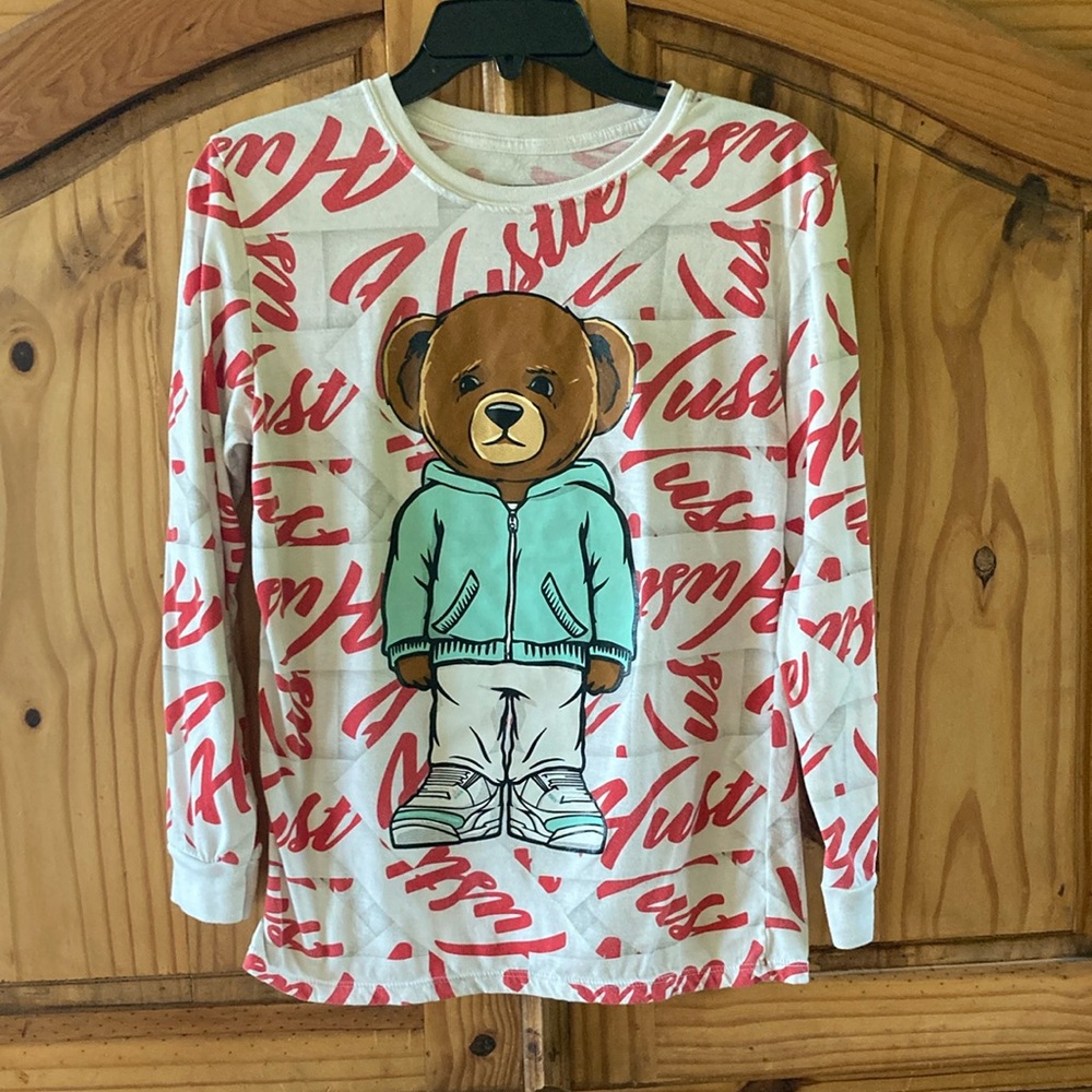 Boys Hustle white red green bear long sleeve t-shirt size L